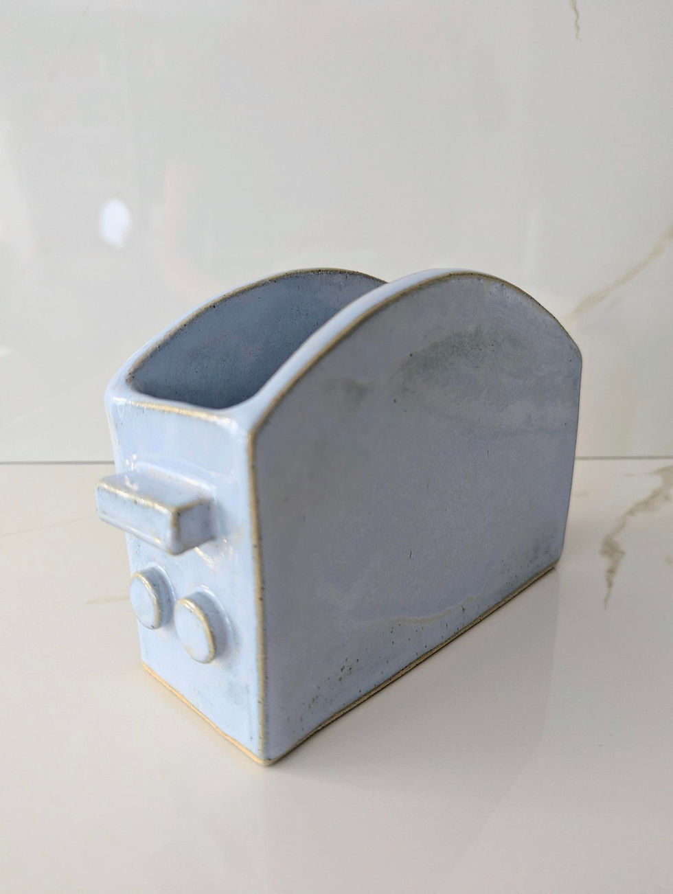 Thumbnail: Blue Toaster Plate Holder