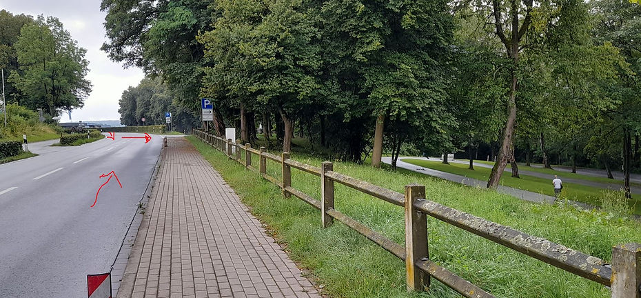 Parkplatz 3-2.JPG