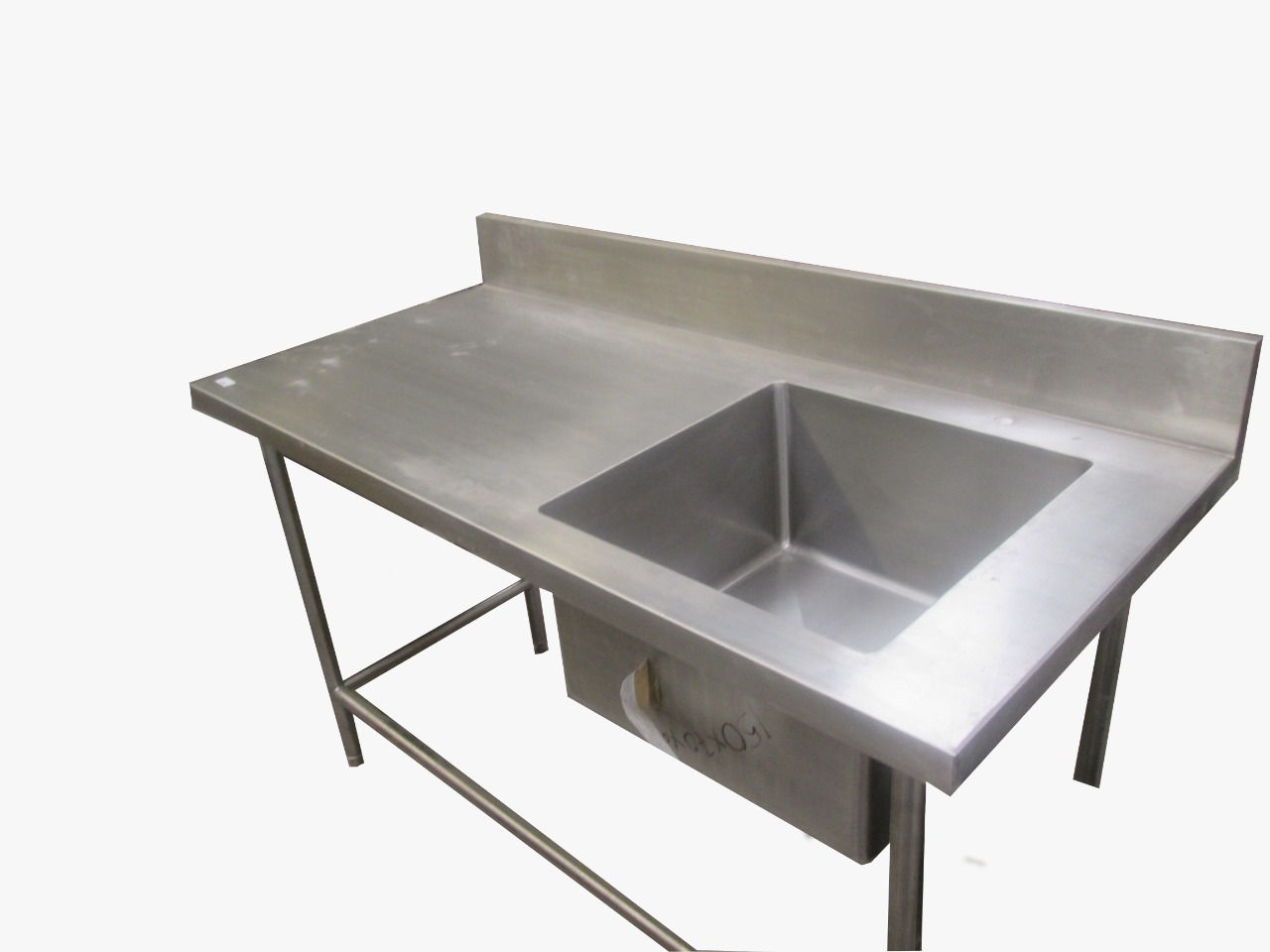 Mesa de trabajo con tarja derecha 1500 x 700 x 900