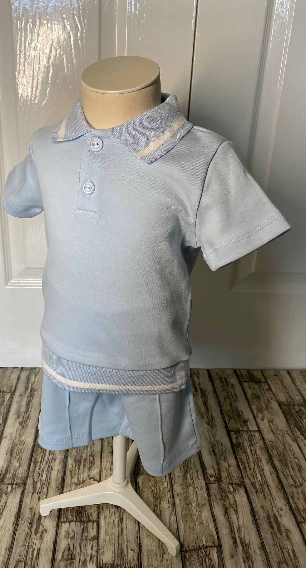 Thumbnail: Blue short set