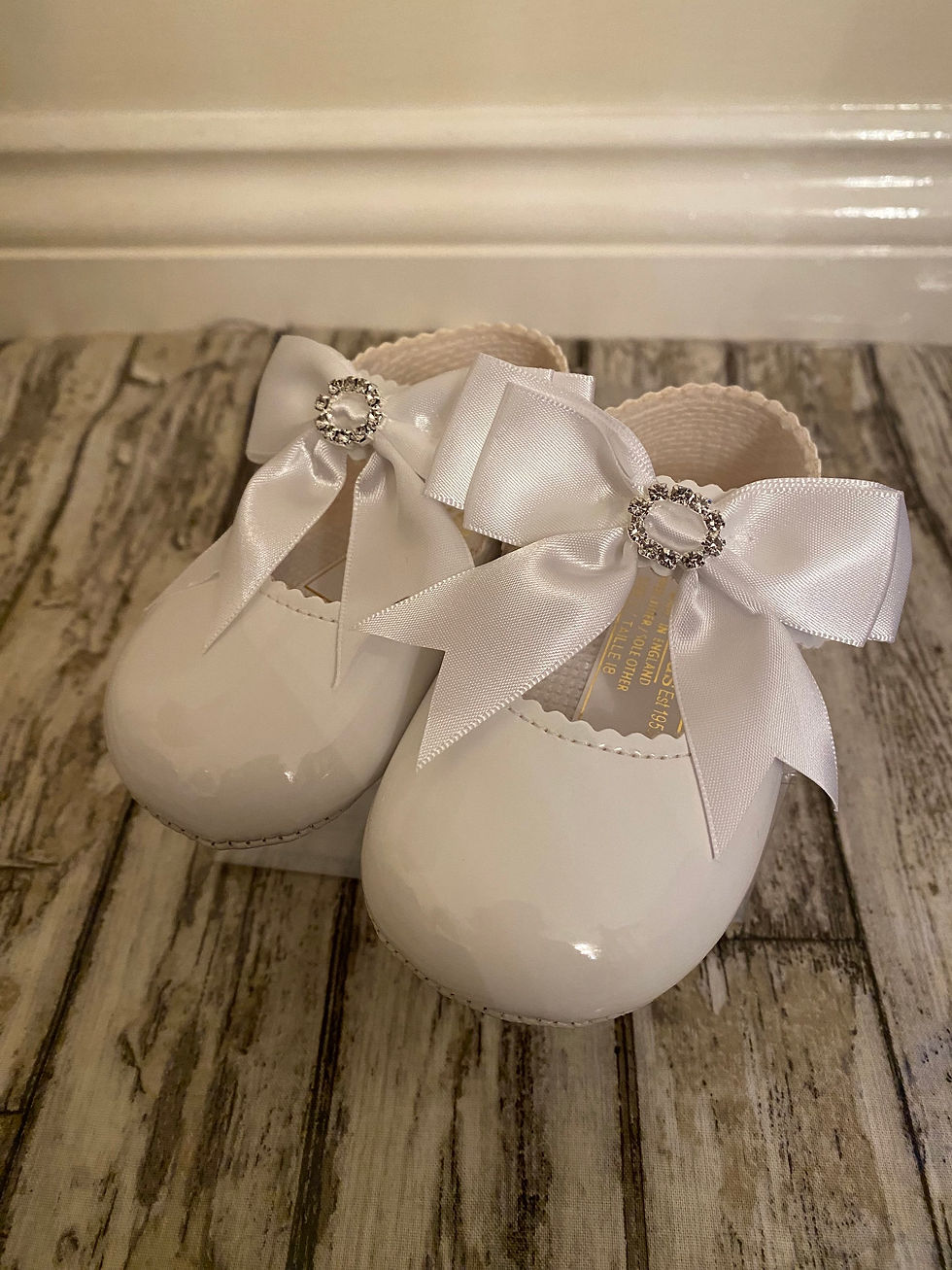 Thumbnail: White Bow Shoes