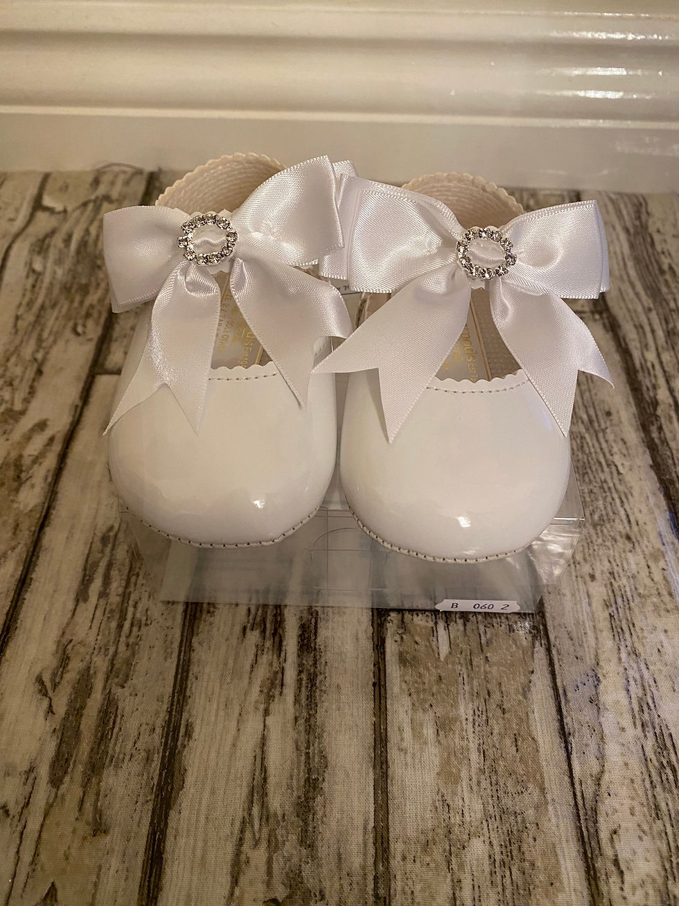 Thumbnail: White Bow Shoes