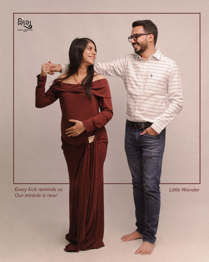 Maternity photoshoot in Ahmedabad – elegant indoor portrait by Shishu Photography
