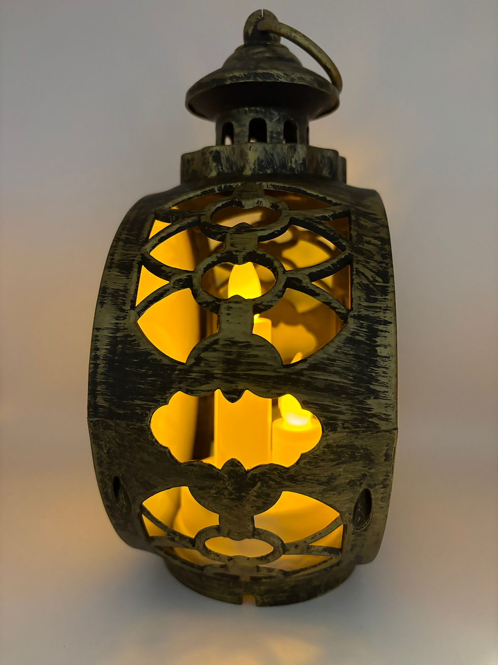Thumbnail: Side view of lantern