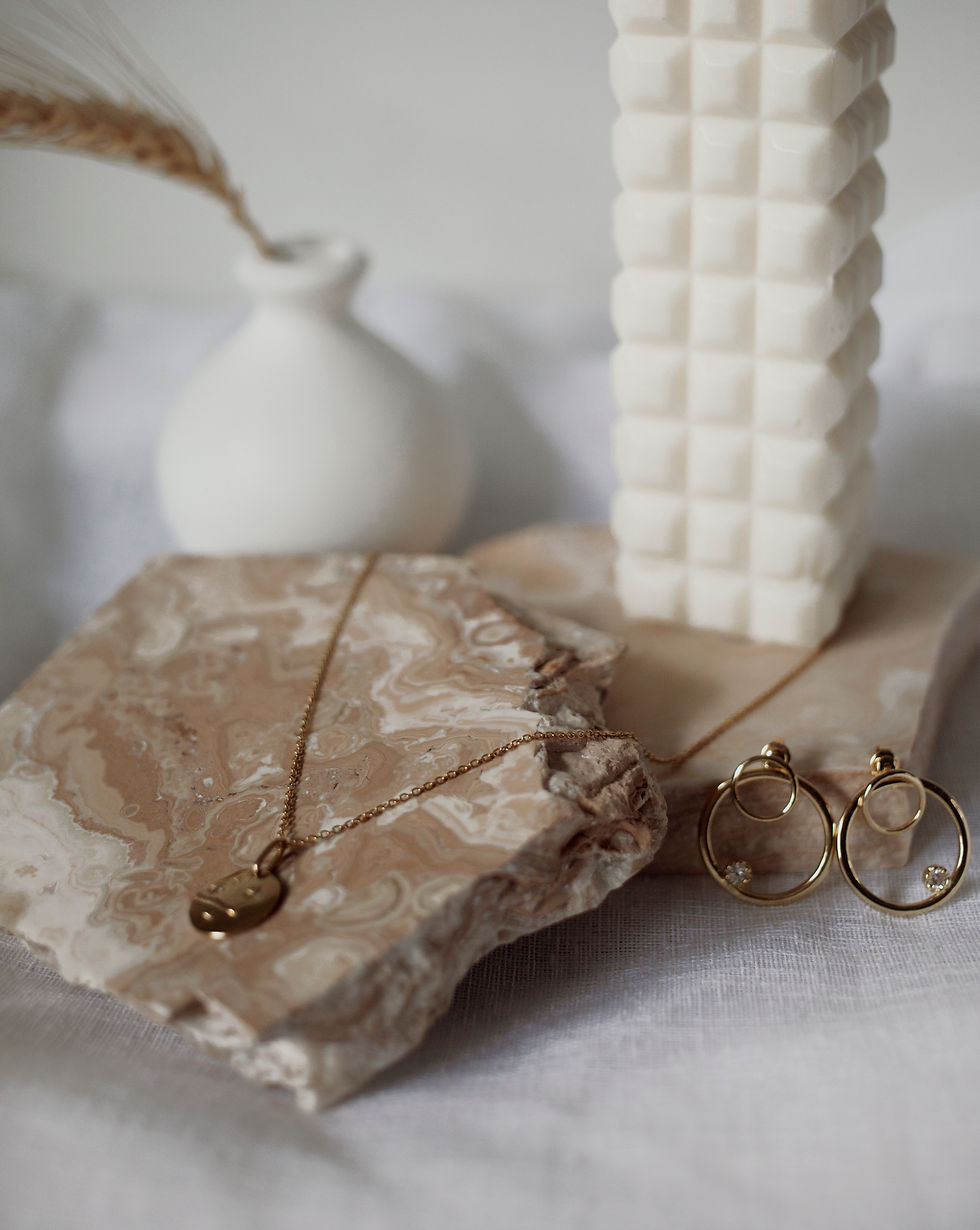 Thumbnail: Handpoured deco column candle