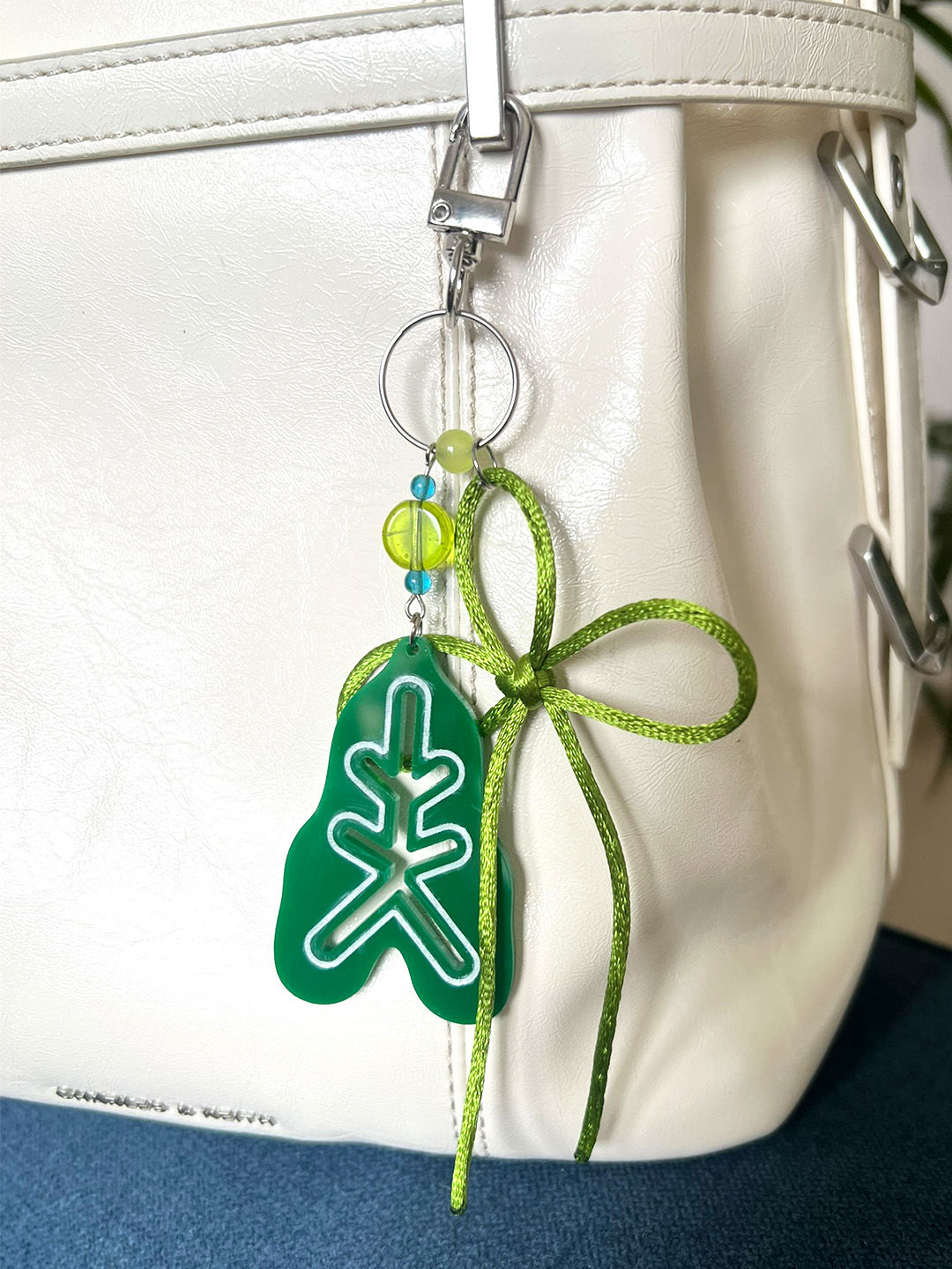Green Botanical Leaf Bag Charm / Keychain