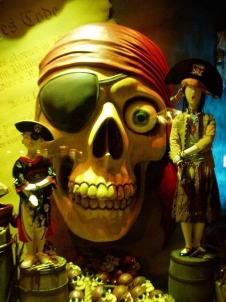 WOD Pirates Window.jpg