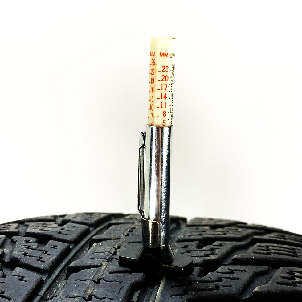 Miniaturbild: 2x 215/65 R17 103H Nokian DOT2017 Profil 5 mm WR SUV 3
