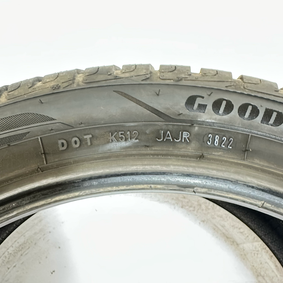 Miniaturbild: 2x 255/45 R20 105T GOODYEAR DOT2022 Profil 6,49-6,17 mm UltraGrip Performance+
