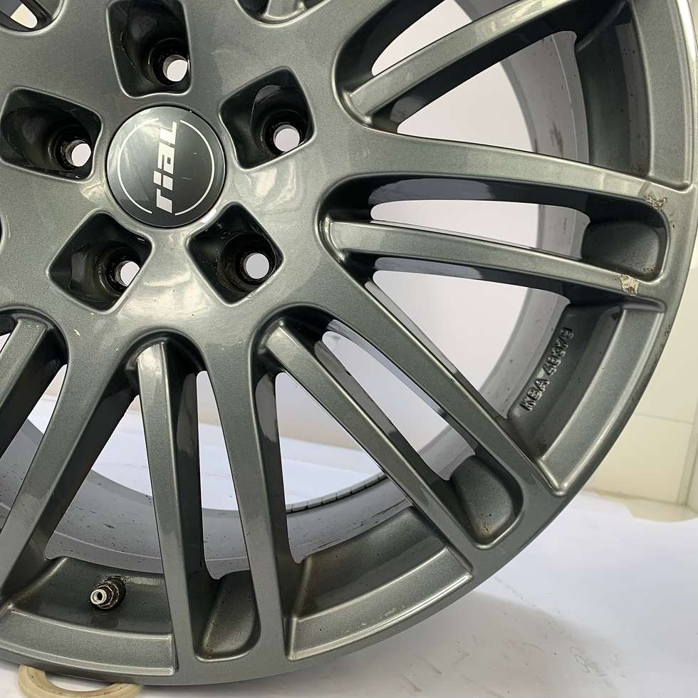 Miniaturbild: Rial Alufelge für E-Tron, Cayenne, 911, Boxster 9Jx20 ET52 5X130 MU900 KBA48379