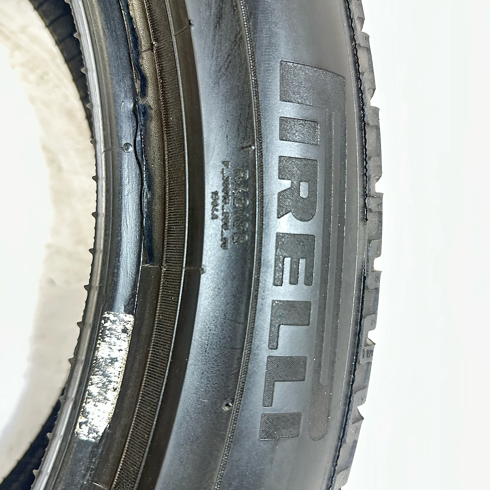 Miniaturbild: 2x 235/50 R20 104V Pirelli DOT2021 Profil 4-3-4-3 mm Scorpion Winter