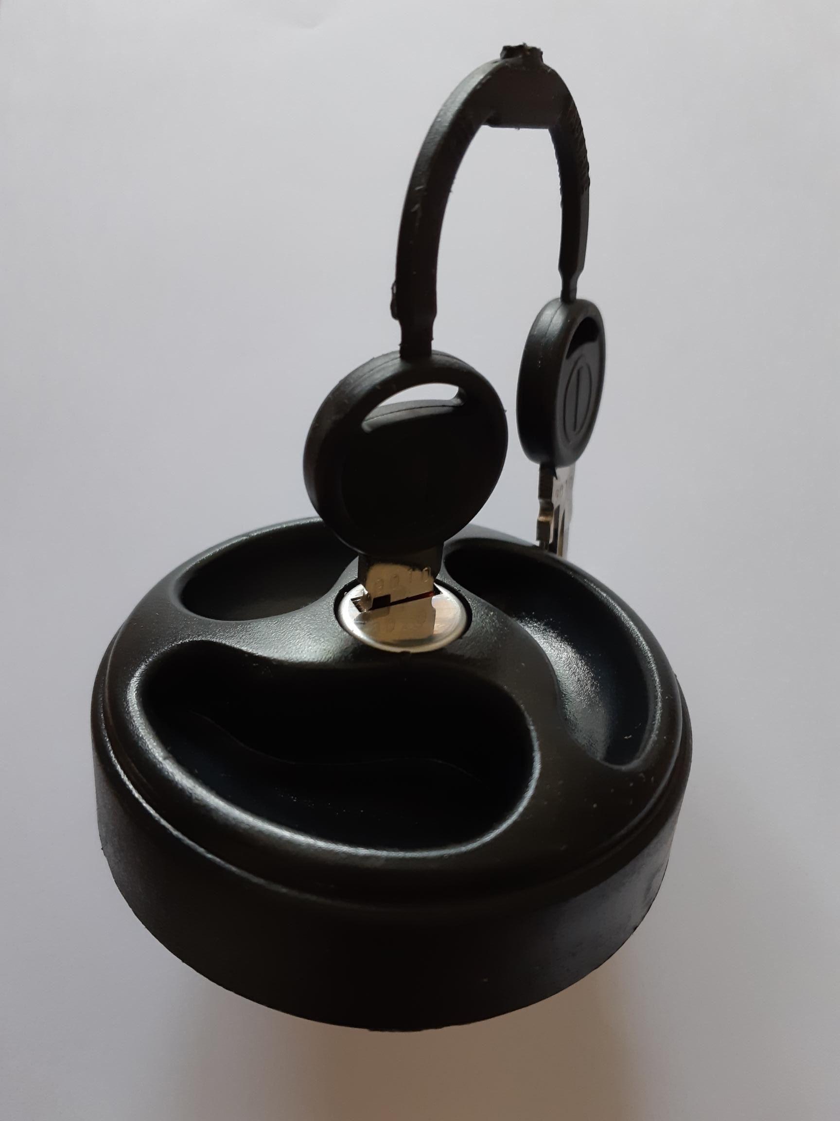 Universal Fresh Water Locking Inlet Filler Cap - Black