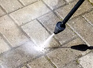 pressure-jetting-water-blasting-services.webp