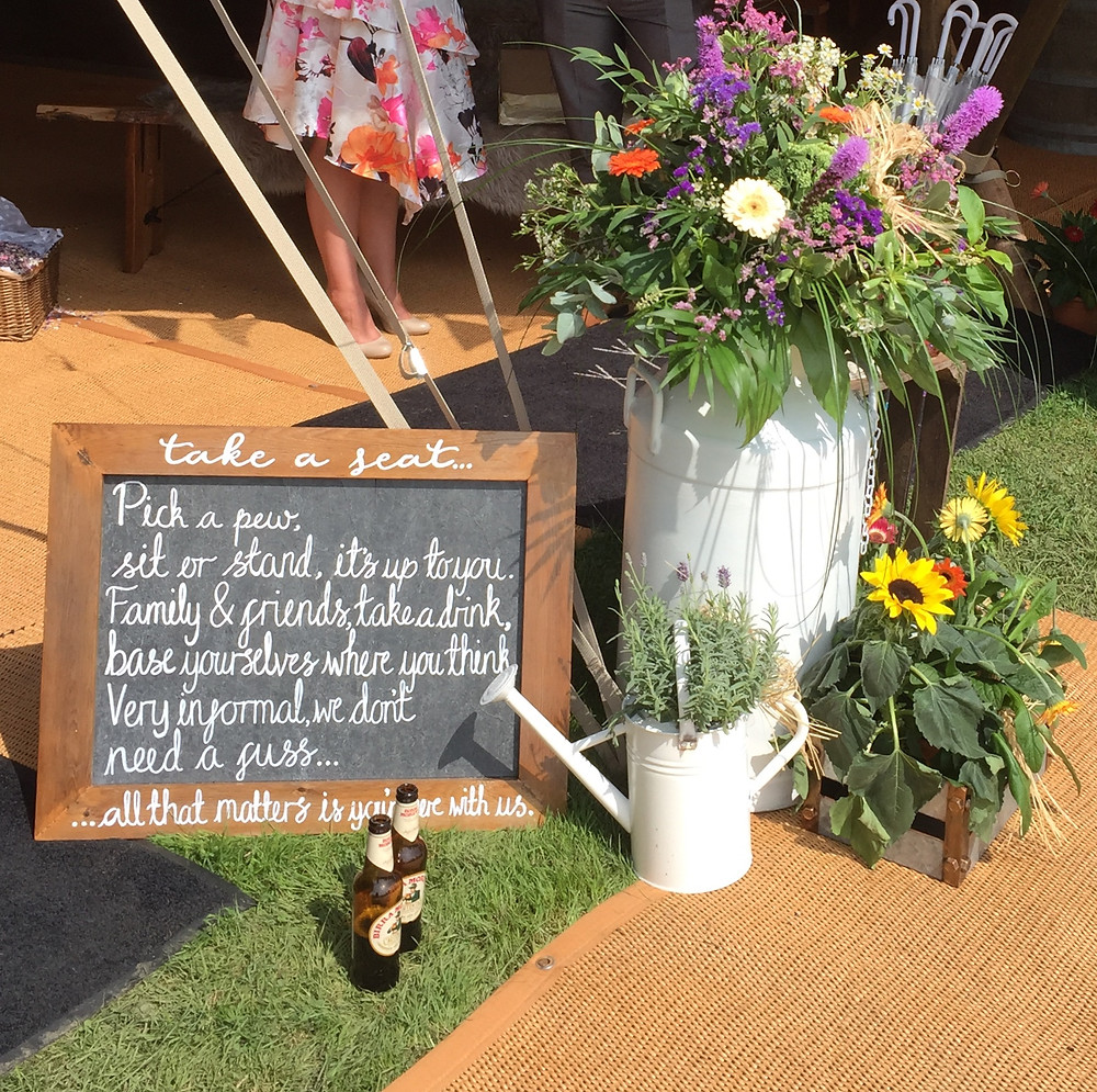 Lorraine Hull, Cheshire festival wedding on farm