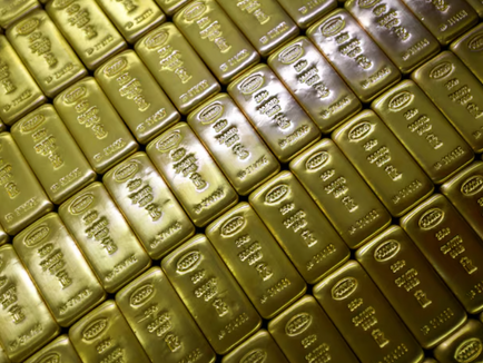 Gold Prices Surge as Concerns Mount Over Trump's Tariff Plans