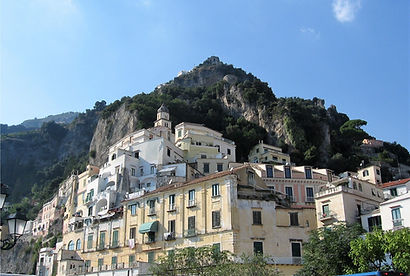 02 m - cliffs behind Amalfi.jpg