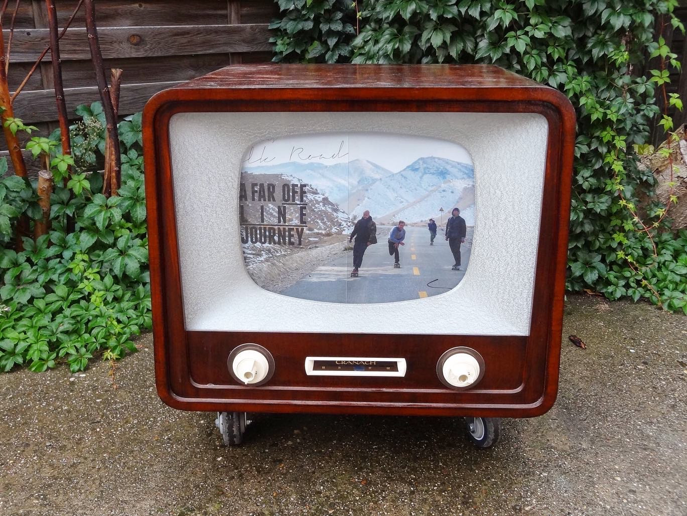 True Vintage Fernseher, Fernsehgerät, antiker Fernseher, Retro TV