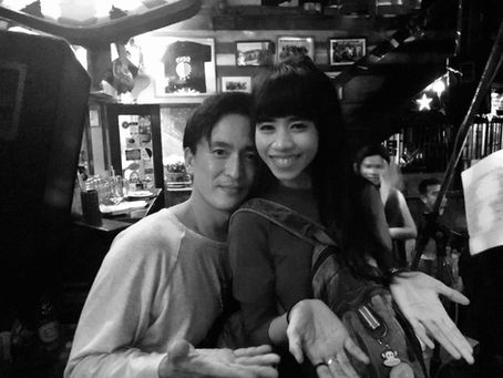 こだわりあるmen'sとタイの歌手の方のプーケットでのツーショット♫
