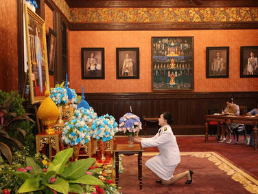 นางปวีณา หงสกุล ประธานมูลนิธิปวีณาฯ ลงนามถวายพระพร พระบรมราชชนนีพันปีหลวง เนื่องในโอกาสวันเฉลิมพระชนมพรรษา 12 สิงหาคม 2568