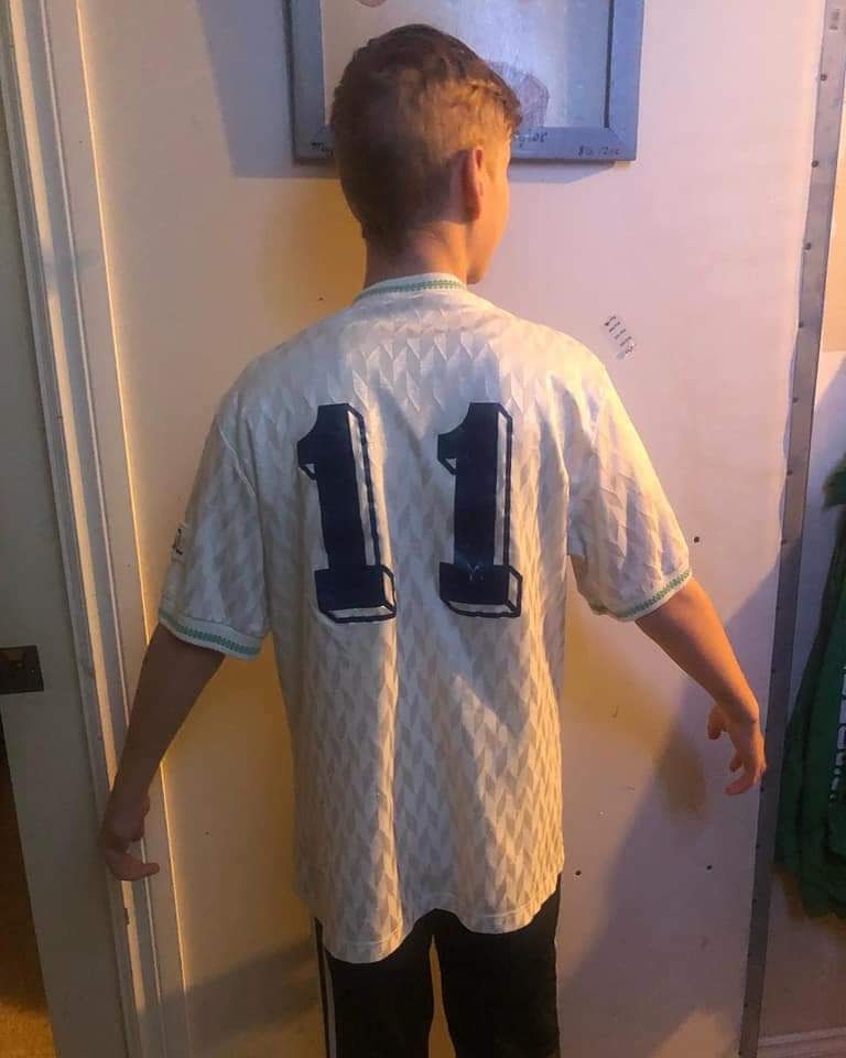 1989 Victoria Vistas Away gameworn #11 Bill Muirhead (as modeled by his son) C/o Bill Muirhead