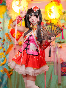 ①ラブライブ！
矢澤にこ
(チャイナドレス編覚醒後)

②ウマ娘プリティーダービー
ライスシャワー
(Make up vampire!衣装)