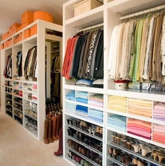 Seasonal Closet Cleanout: Refresh Your Wardrobe for Spring/Summer and Fall/Winter