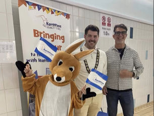 Town Mayor, Cllr Duncan Pascoe, with Mike Oliver (sponsor) and a kangaroo!