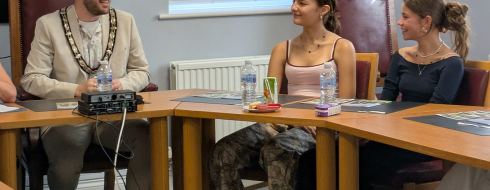 Mayor of Haywards Heath meets with Traunstein Exchange Students
