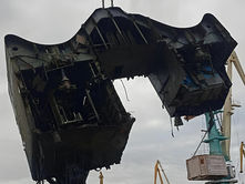 З дна моря у Феодосії дістають знищений ВДК «Новочєркаск», - про це повідомляє «Кримський вітер»