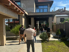 Офіційні особи міграційної служби Одеської області заробляли на іноземцях: СБУ виявило активи на 150 мільйонів гривень