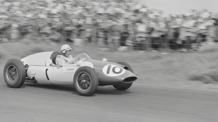 Jo Bonnier racing his BRM at the 1959 Dutch Grand Prix.