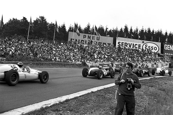 1959 Dutch Grand Prix cars racing past trackside fans