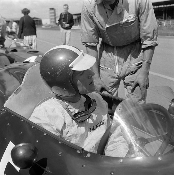 Gurney.jpg