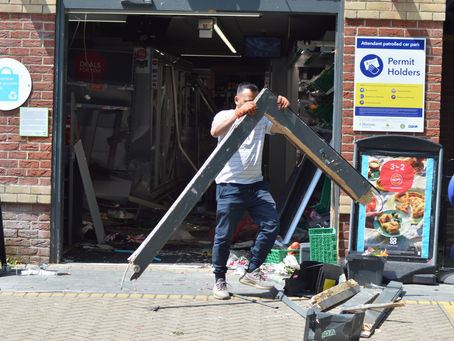 Harefield ram-raid - EXCLUSIVE FOOTAGE