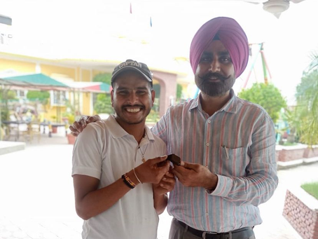 ਇਮਾਨਦਾਰੀ ਜ਼ਿੰਦਾ ਹੈ, ਹਵੇਲੀ ਦੇ ਵੇਟਰ ਨੇ ਘੜ੍ਹੀ ਕੀਤੀ ਵਾਪਿਸ