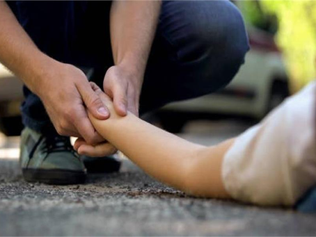 पति के सामने छिन गई पत्नी की जान, हादसे से इलाके में सनसनी