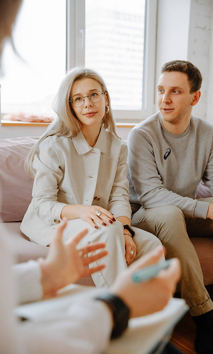 couple-listening-to-.jpg