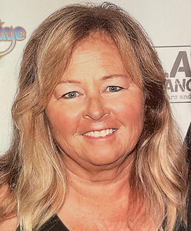 Lindy Schneider.jpeg