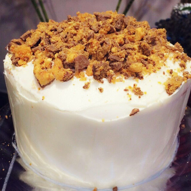 Instagram - CustomizedCake4Jessica: CrunchieChocolate VanillaCake..jpg