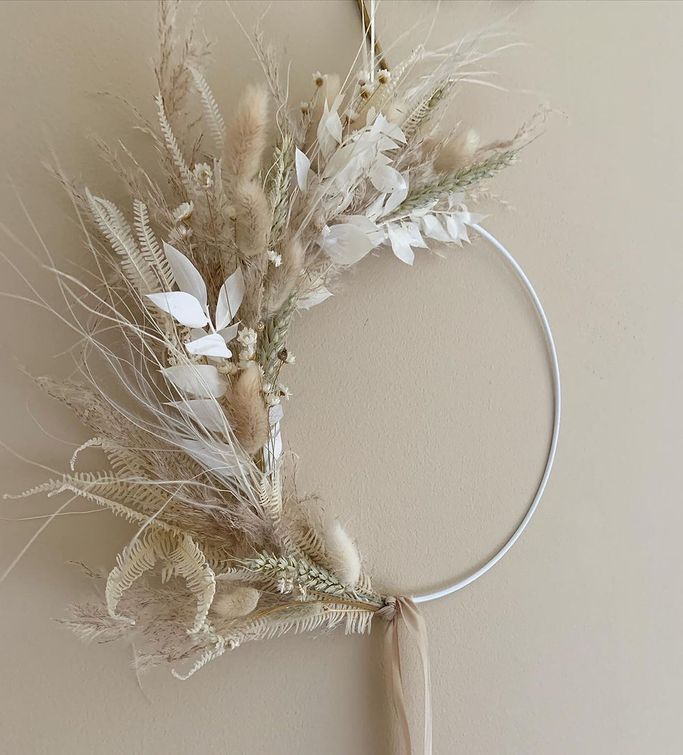 Thumbnail: Neutral pampas and dried flower wreath 25-35cm 🌾