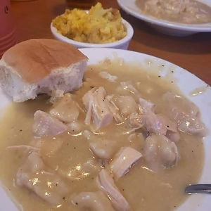 CHICKEN & DUMPLINGS