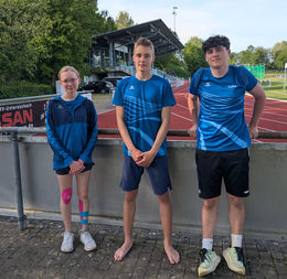 Fünf Mehrkämpfer beim Frühjahrsmehrkampf in Weingarten am Start