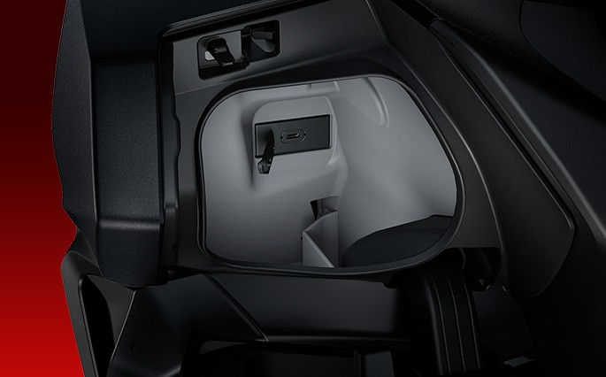 In-Console USB-C Charger & Bottle Holder