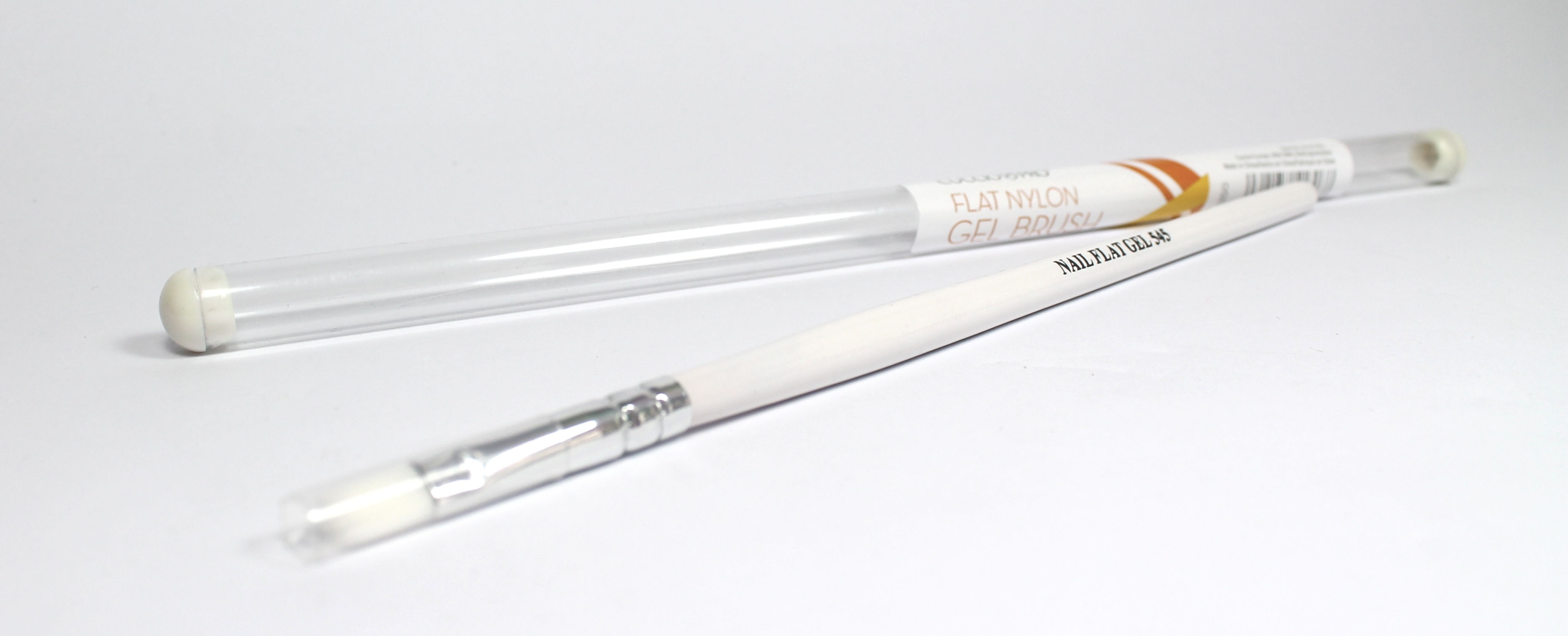 Cuccio Düz Uçlu Nylon Jel Fırçası