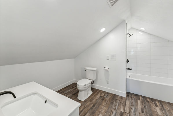 607 E 300 N, Price_HDR014.JPG