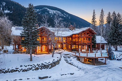 Idaho's Largest Log Home