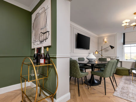 How Guests Choose a Holiday Let (And Why Photography Matters)