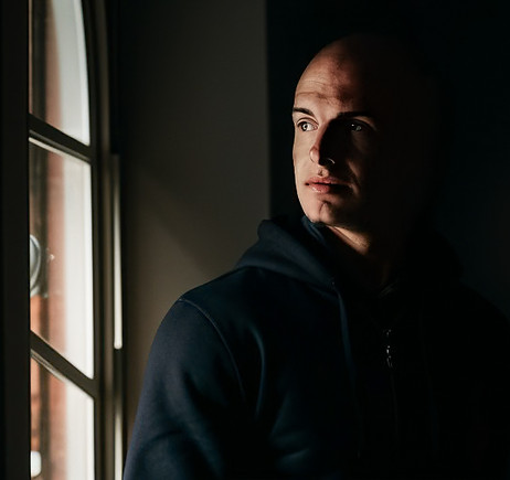 black.hoodie.4CP5.JPG