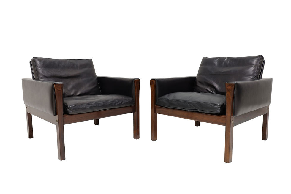 Hans Wegner Model AP 62 Lounge Chairs in Rosewood and Black Leather