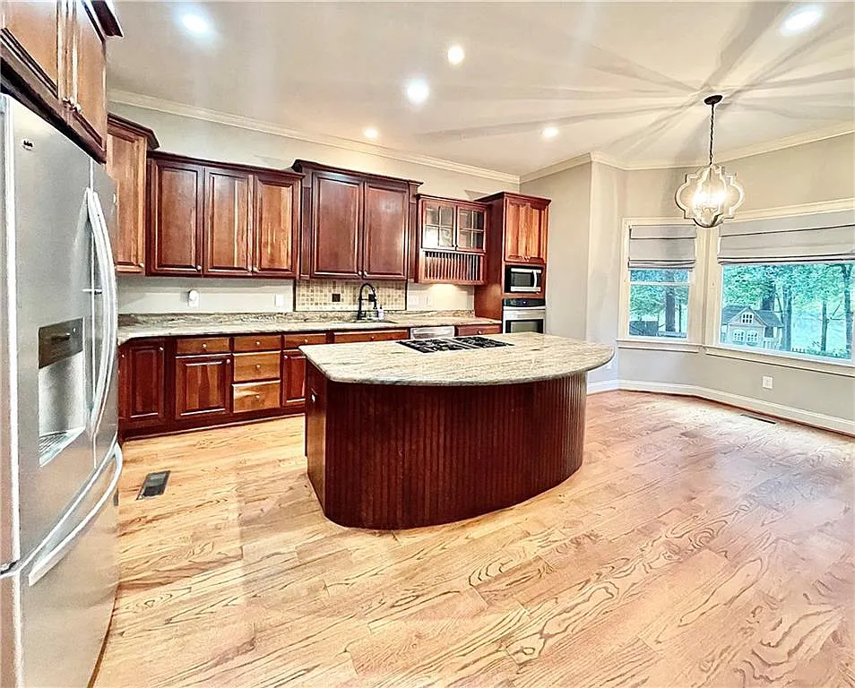 lake martin auburn opelika custom homes builds construction pythoge renovations remodels home house alabama